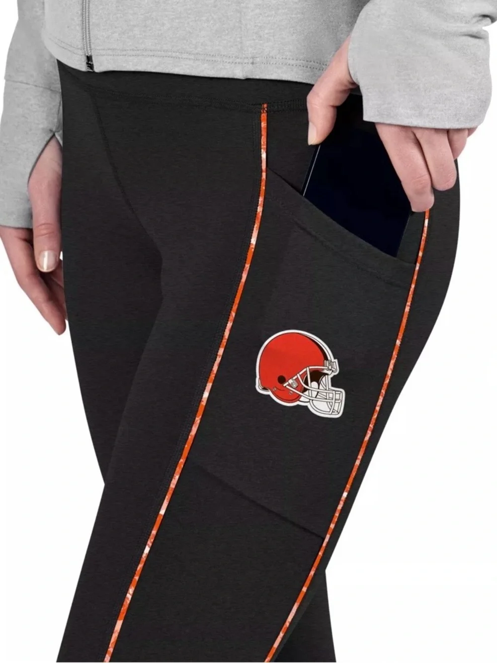 NWT Cleveland Browns Certo Women's Assembly Piping Leggings Size Medium $70 MSRP - Picture 2 of 15